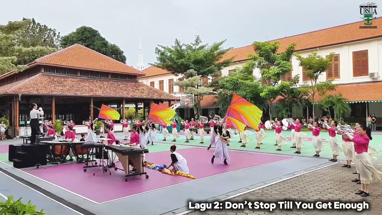 PERTUNJUKAN PSUMB UNTUK PENYAMBUTAN APUEC — 5 MARET 2026