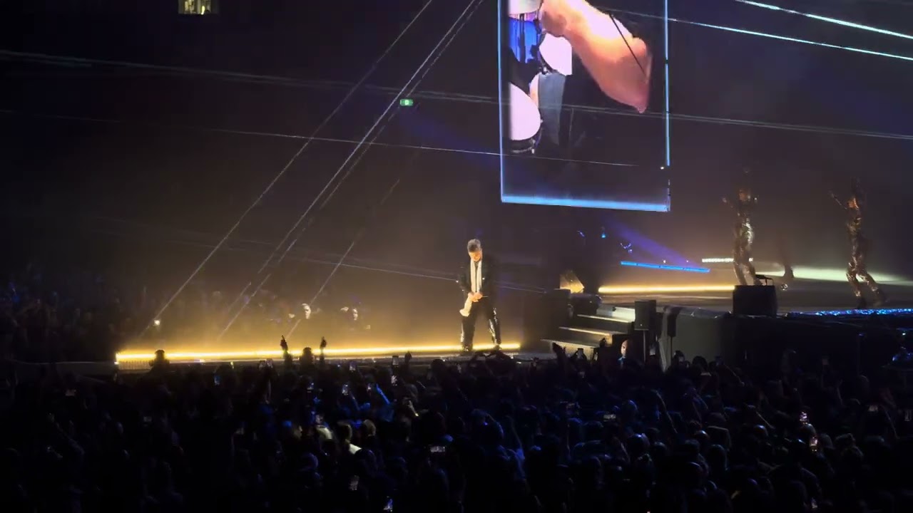 Rock DJ LIVE - Robbie Williams @ AAMI Park Melbourne 2023