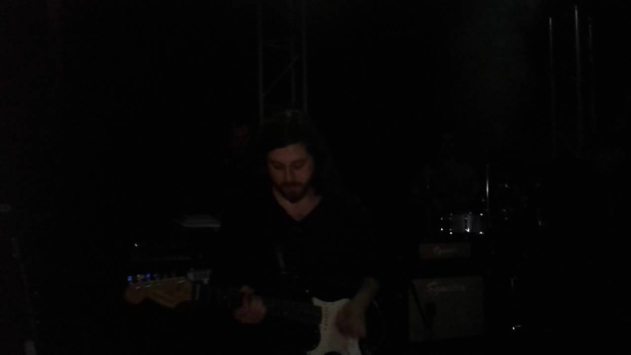 "CONEXIÓN" BANDA CHILENA DOUX EN PUB BUBAR IQUIQUE (BANDA  DE ROCK IQUIQUEÑA)