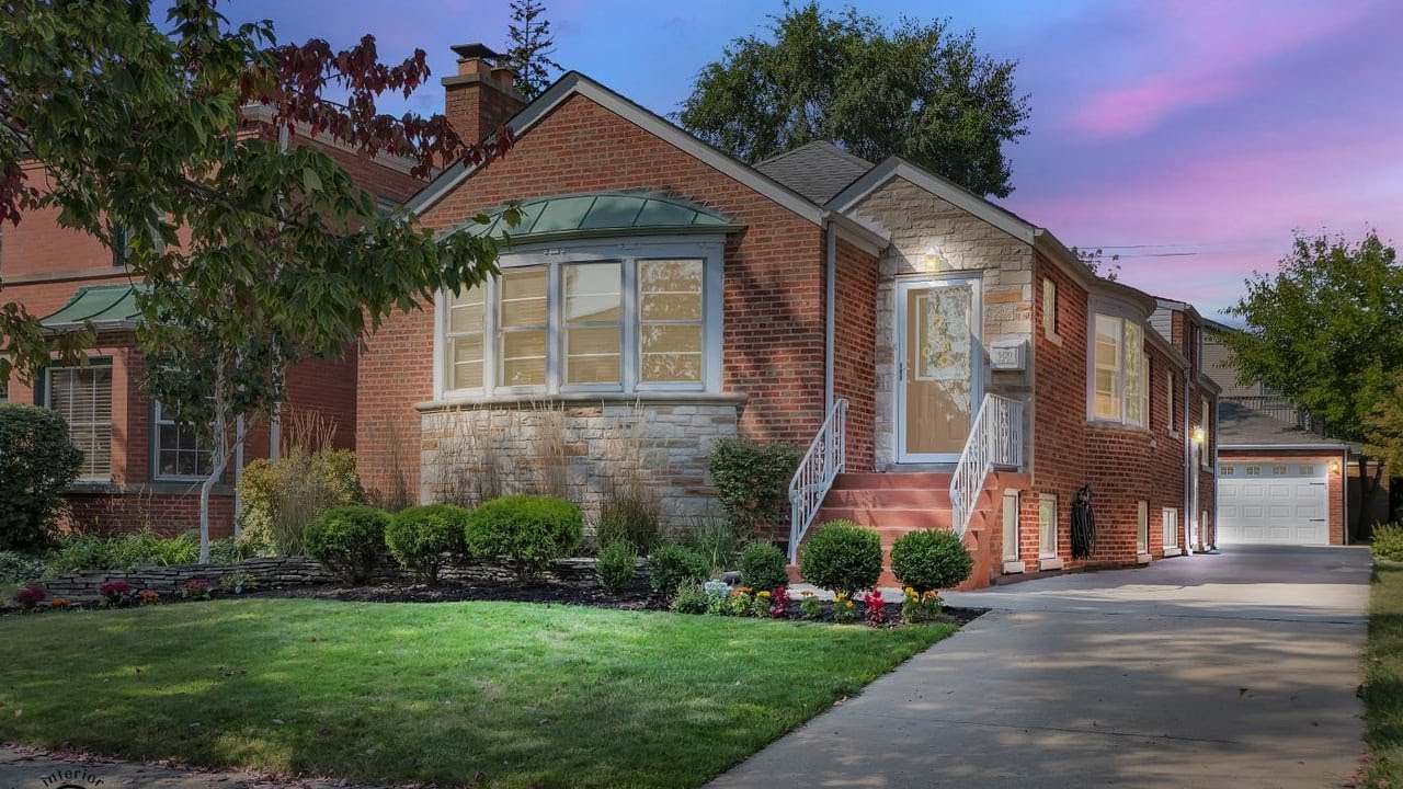 9420 S Bell Ave, Chicago, IL