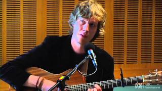 Video thumbnail of "Scott Matthews sings 'Eyes Wider Than Before' [HD] - ABC Radio Nationall"