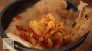 תבשיל כרוב ברוטב עגבניות על פיתה מקמח כוסמין - דור עבדה