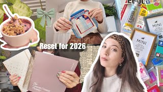 getting my life BACK TOGETHER for 2026! artist life, healthy habits, Christmas things & skin care