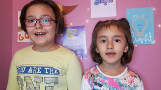 29 Eki̇m Huri̇yet Bayrami Çocuklar Şi̇i̇r Ve İsti̇klal Marşi 10 Kita Okuyor Umay Ecem Bayram