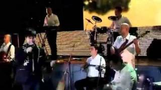 Bir Öykü 4 Parça - Mömüncan (Uygur Şarkıcı).Webm