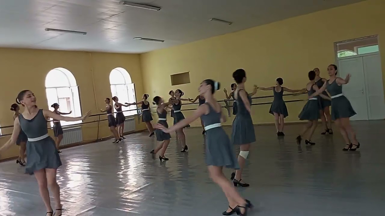 Венгерский танец.1/3 курс.Ереванский хореографический колледж.Педагог Ирина Мкртумян.