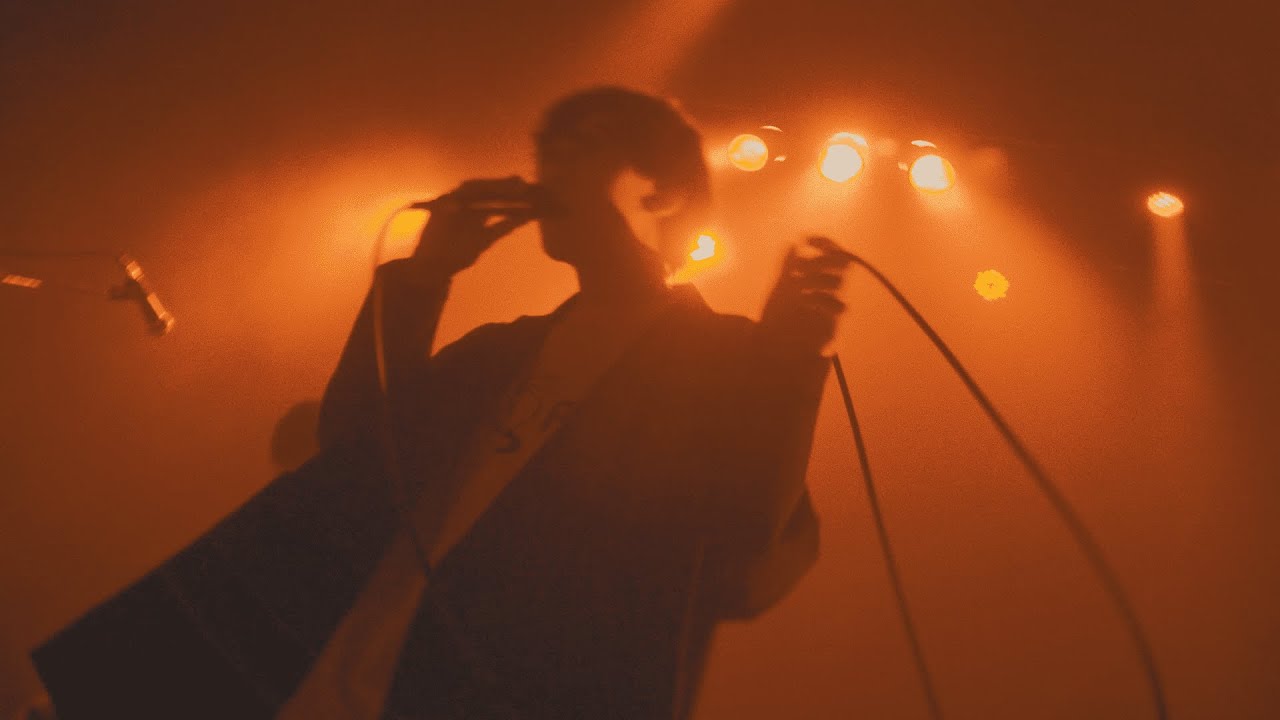 Guarda anewhite「オールドスクール」Live Video su YouTube Guarda anewhite「オールドスクール」Live Video su YouTube