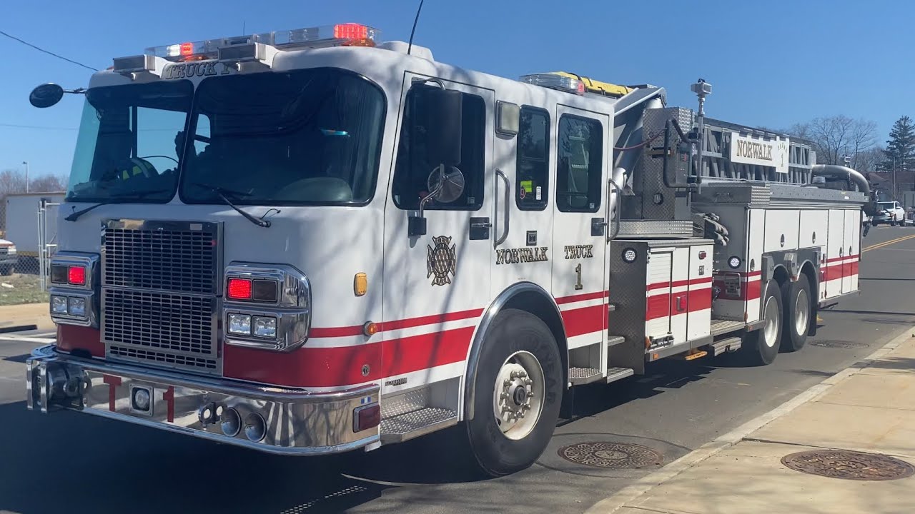 Norwalk CT Fire Department Truck 1 Responding YouTube