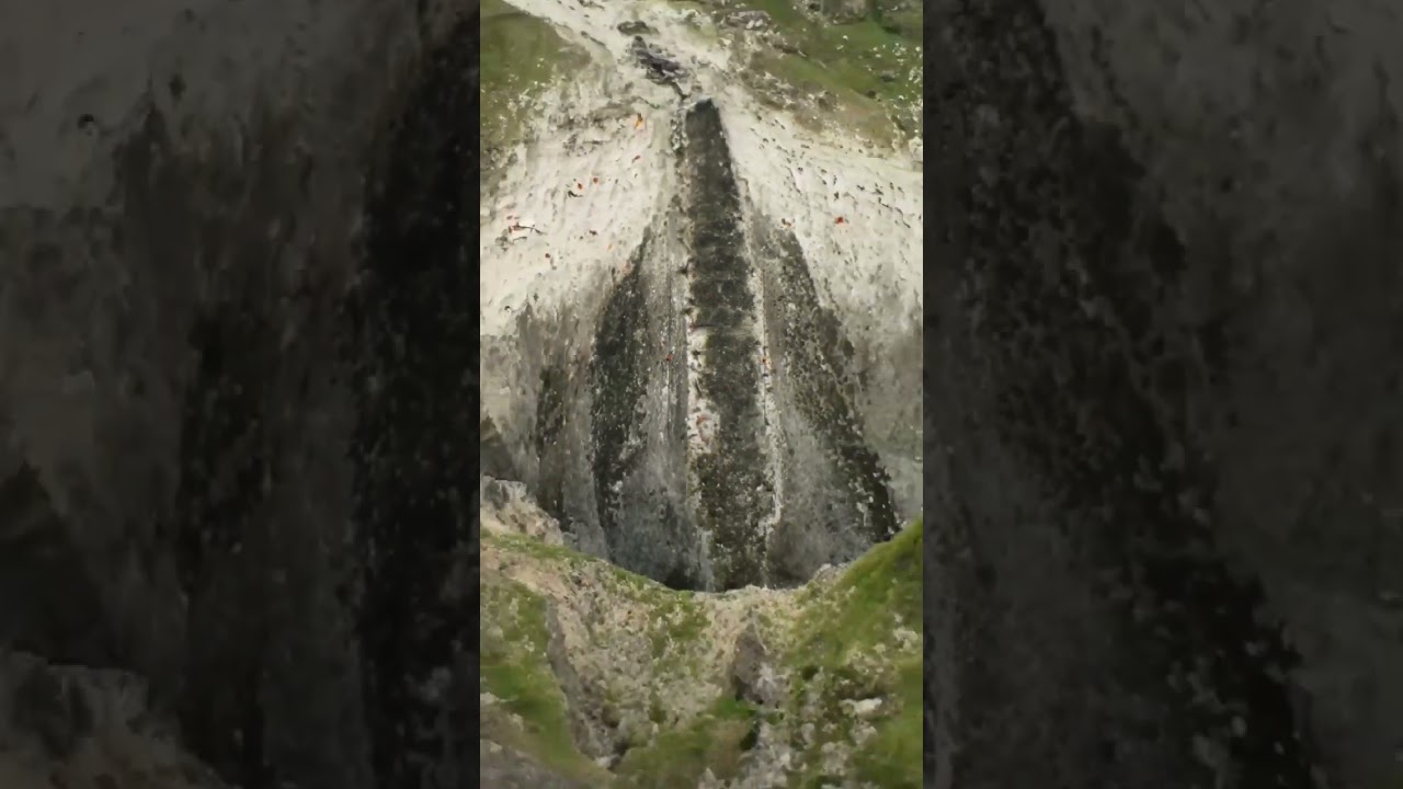 100000x zoom of screwdriver