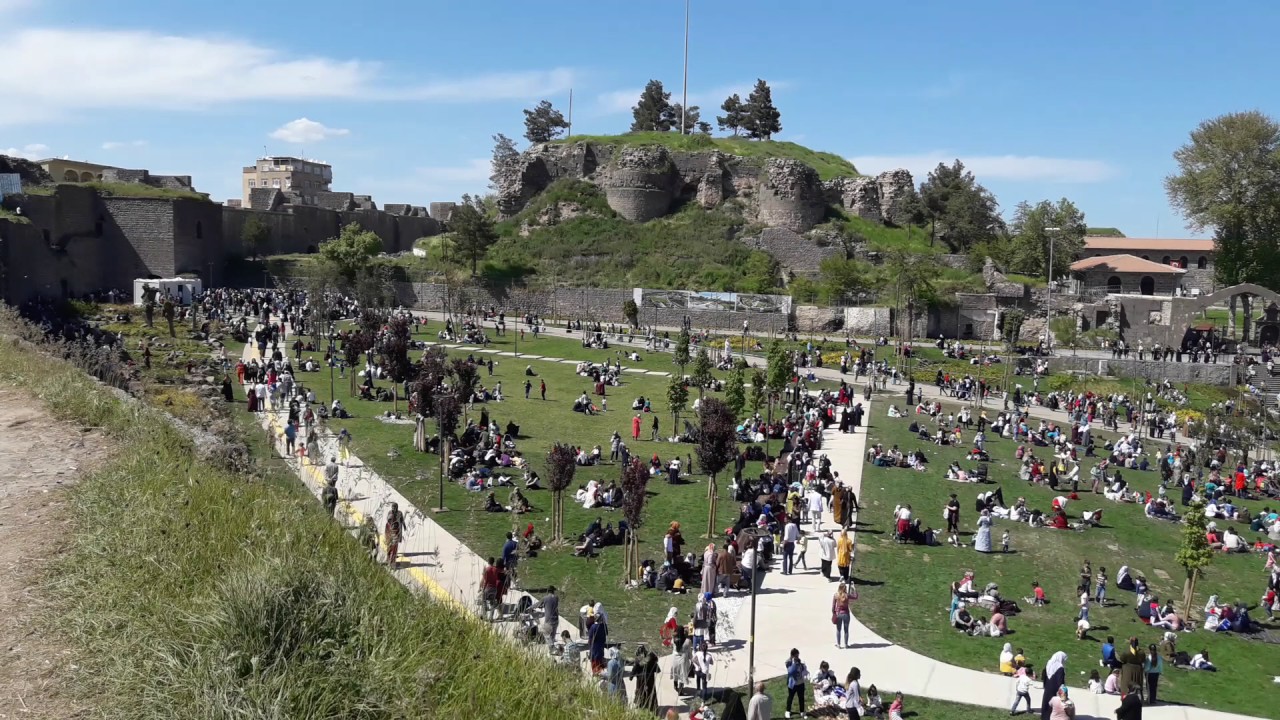 Diyarbakır Sur HZ.Süleyman camii ve park YouTube