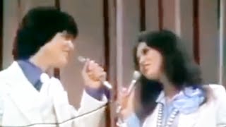 Download lagu I'm Leaving It All Up To You-Donny And Marie Osmond(Live)