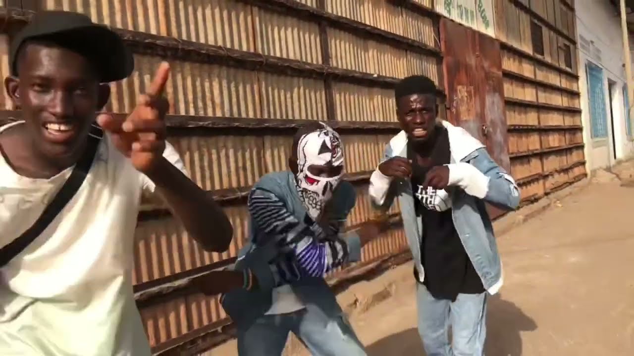 Hip-Hop Casa _-_ DCSK Feat Lb 777 ( Ce Ci N'est Pas Un Clip )