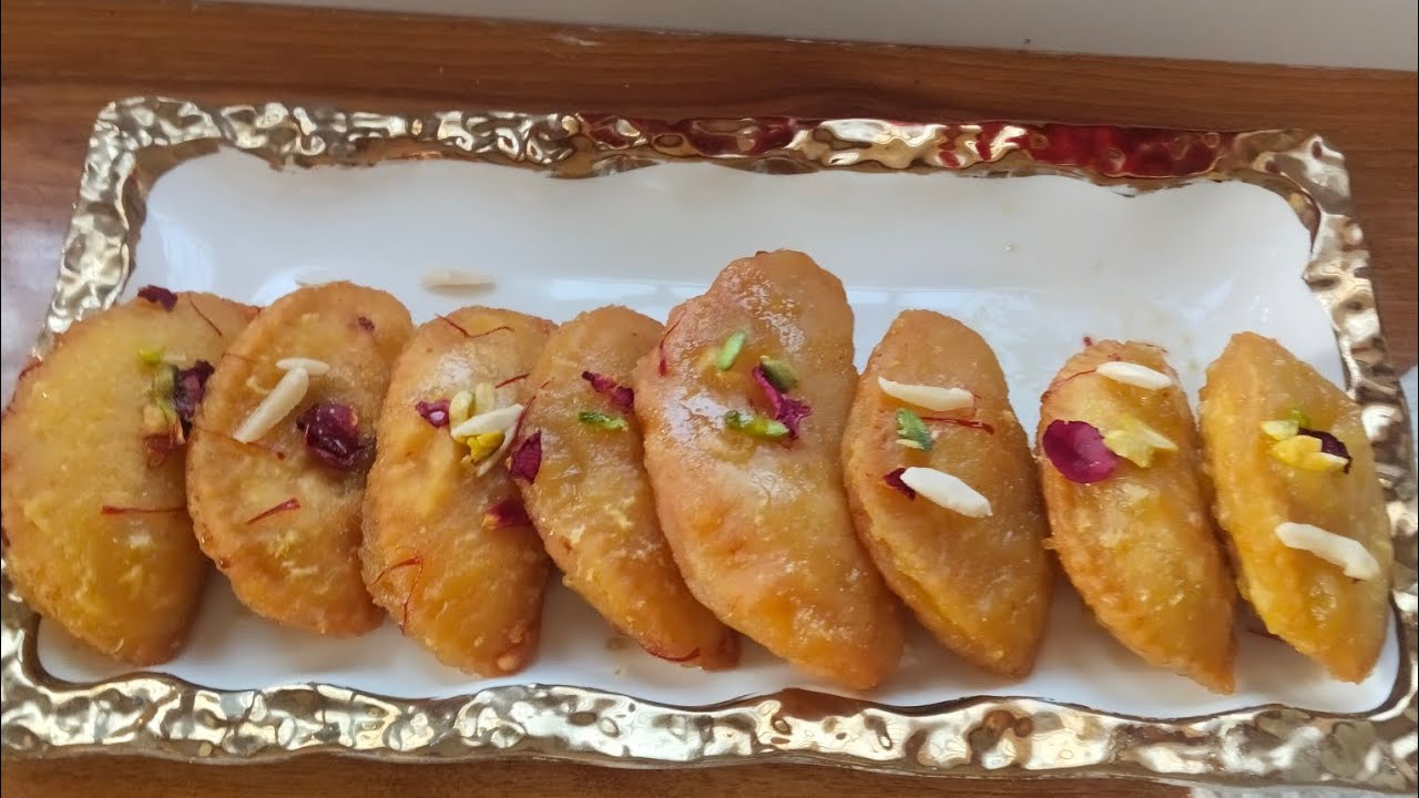 होली हो या दिवाली है तो बनती है इसके बिना त्यौहार का मजा नहीं15दिन तक चलती है नरमmava chasni gujiya