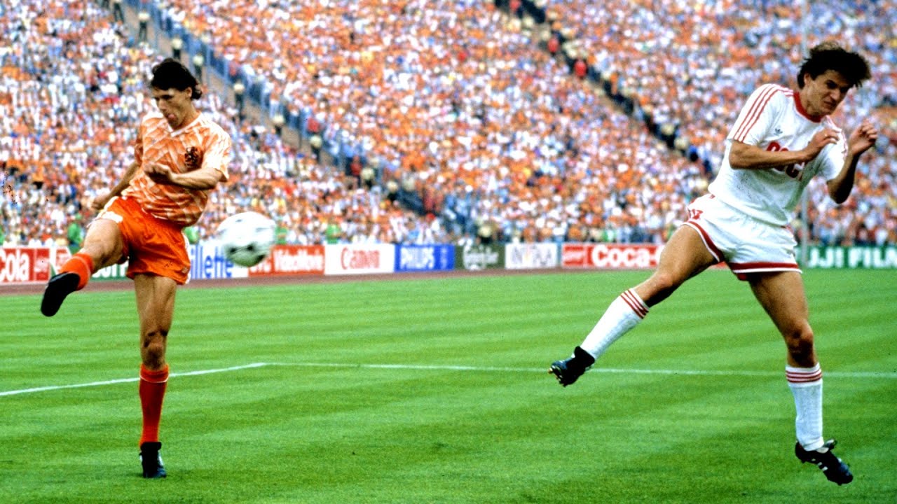 No Current Striker is Close to Marco Van Basten! 😵