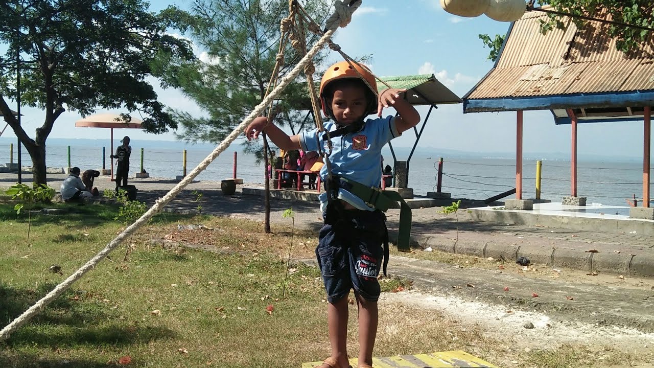 Exotisnya Wahana Pantai Ria Kenjeran Surabaya