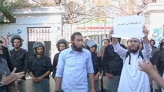 Au Caire, Des Salafistes Protestent Contre Liran