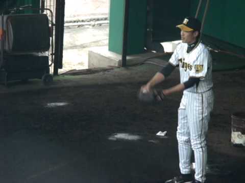 2011.02.05 春季安芸キャンプ 秋山ブルペン投球