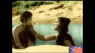 Trupti Das & Geeta Pattnaik-'Phurr-kina udi-galaa bani...' in 'Jajabara'(1975)