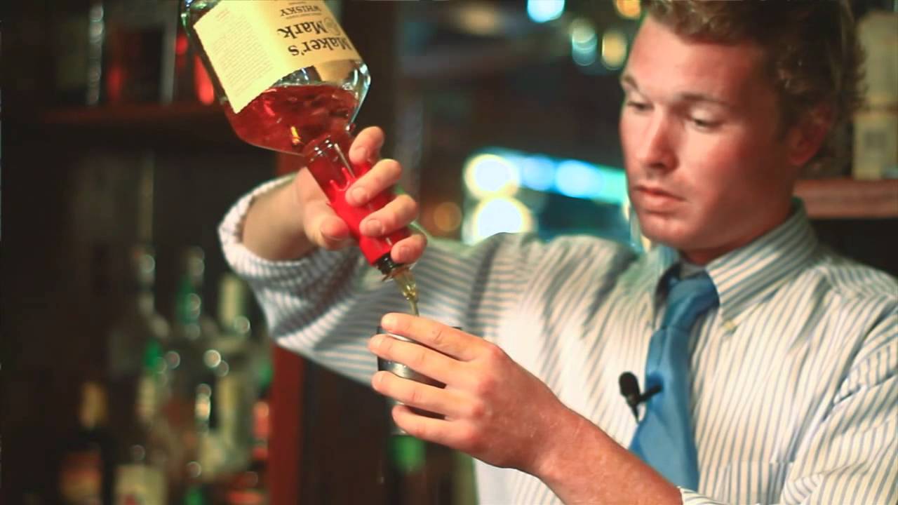 Pat's Steakhouse: Behind the Bar - Manhattan