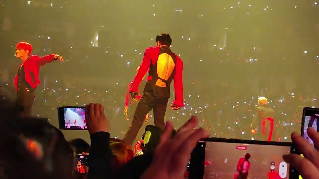 ATEEZ Break the wall tour at Anaheim D1 (221107) The Ring 2/2