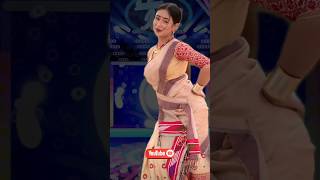 Beautiful Assamese Women Dancing Bihu 😱 #viral