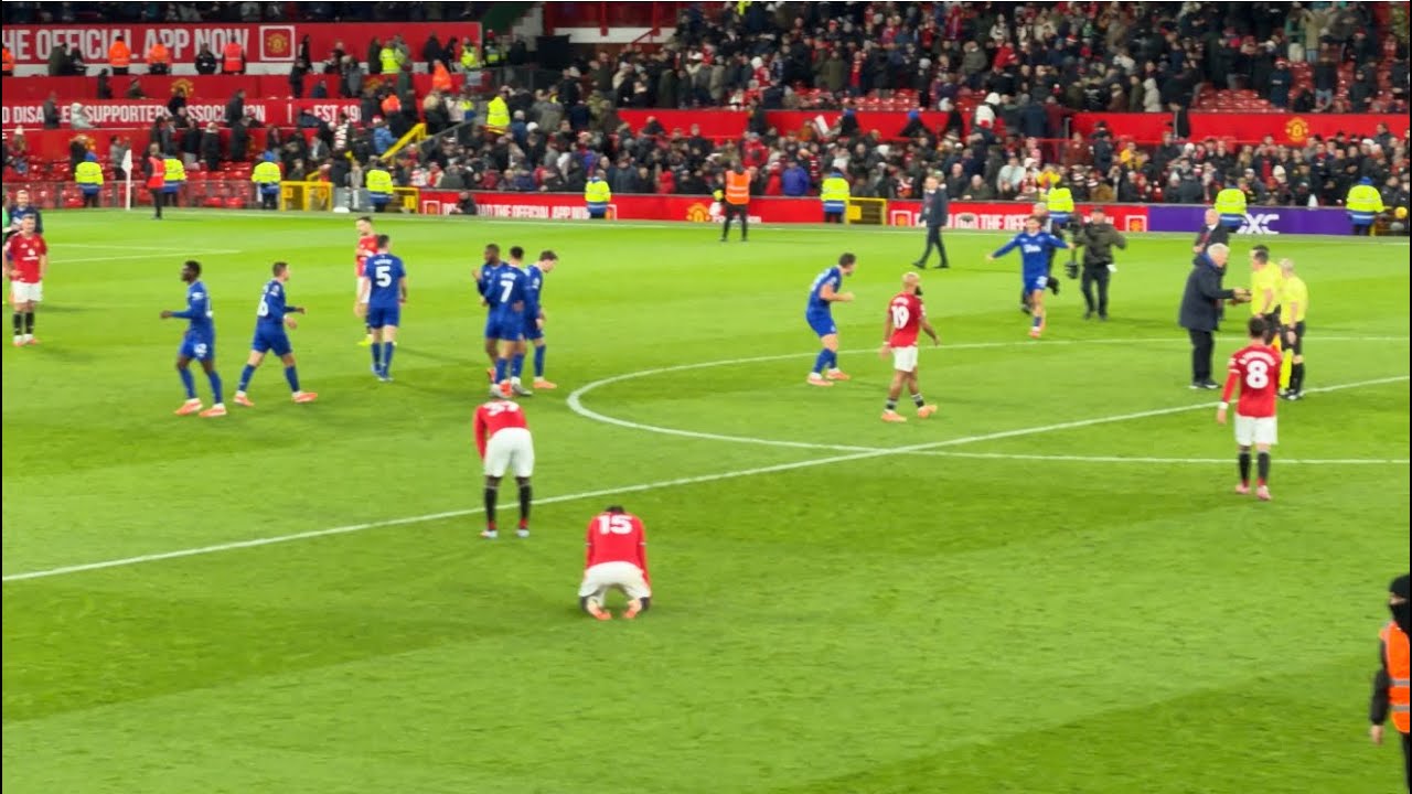 BOOS AT FULL TIME! | Manchester United Lose to 10 Man Everton | Reactions from players and fans 