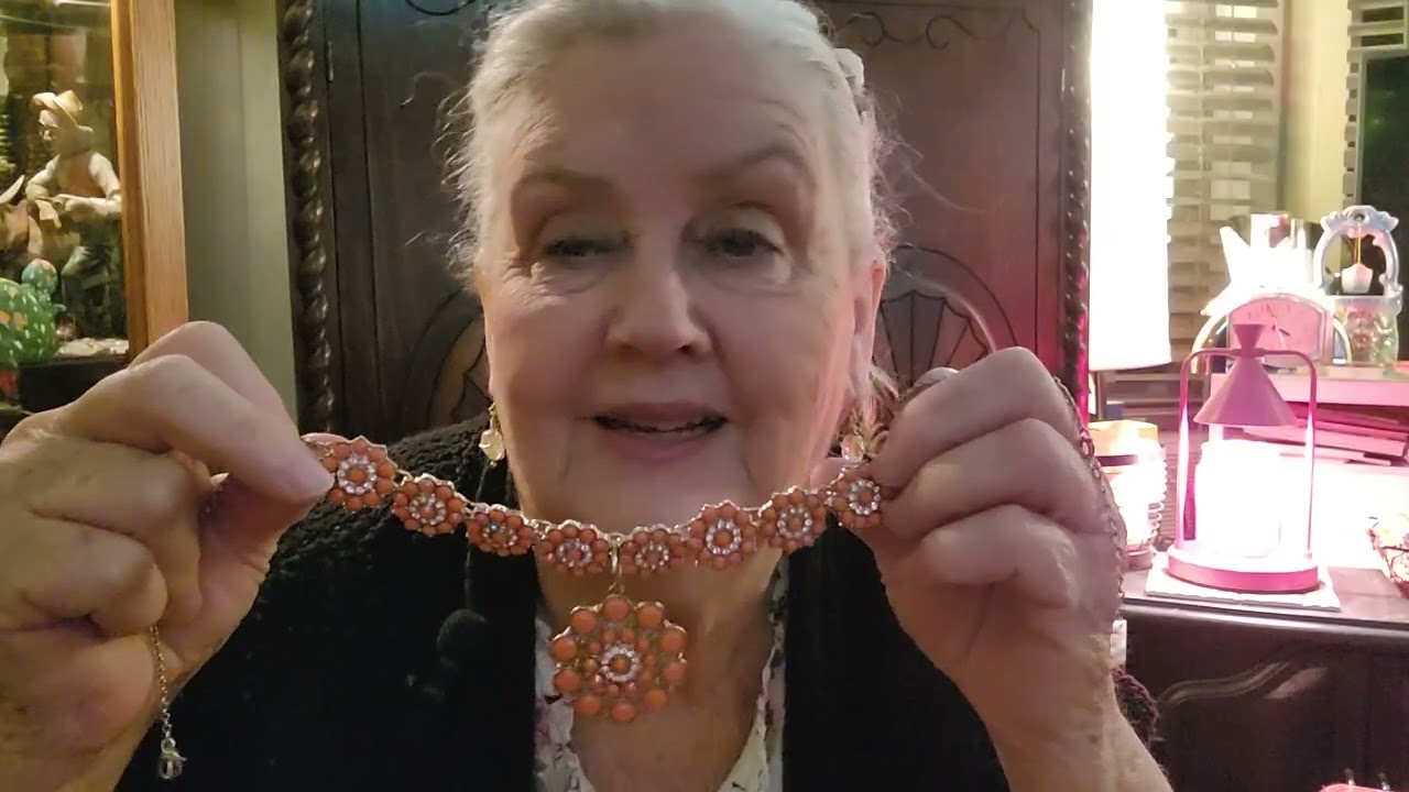 Morn Coffee 👀 Thrift 🤑 