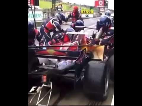 F1 V10 engine sound breaks camera - YouTube