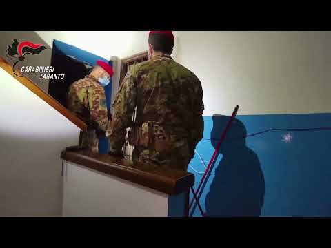 Taranto, assalto al “fortino della droga”: 16 arresti