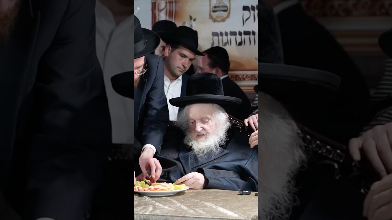 ט״ו בשבט במחיצת מרן גאב״ד ירושלים הגר״מ שטרנבוך