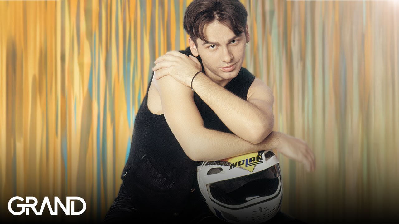 在 YouTube 上观看 Dado - Adriana - (Audio 1999) 在 YouTube 上观看 Dado - Adriana - (Audio 1999)