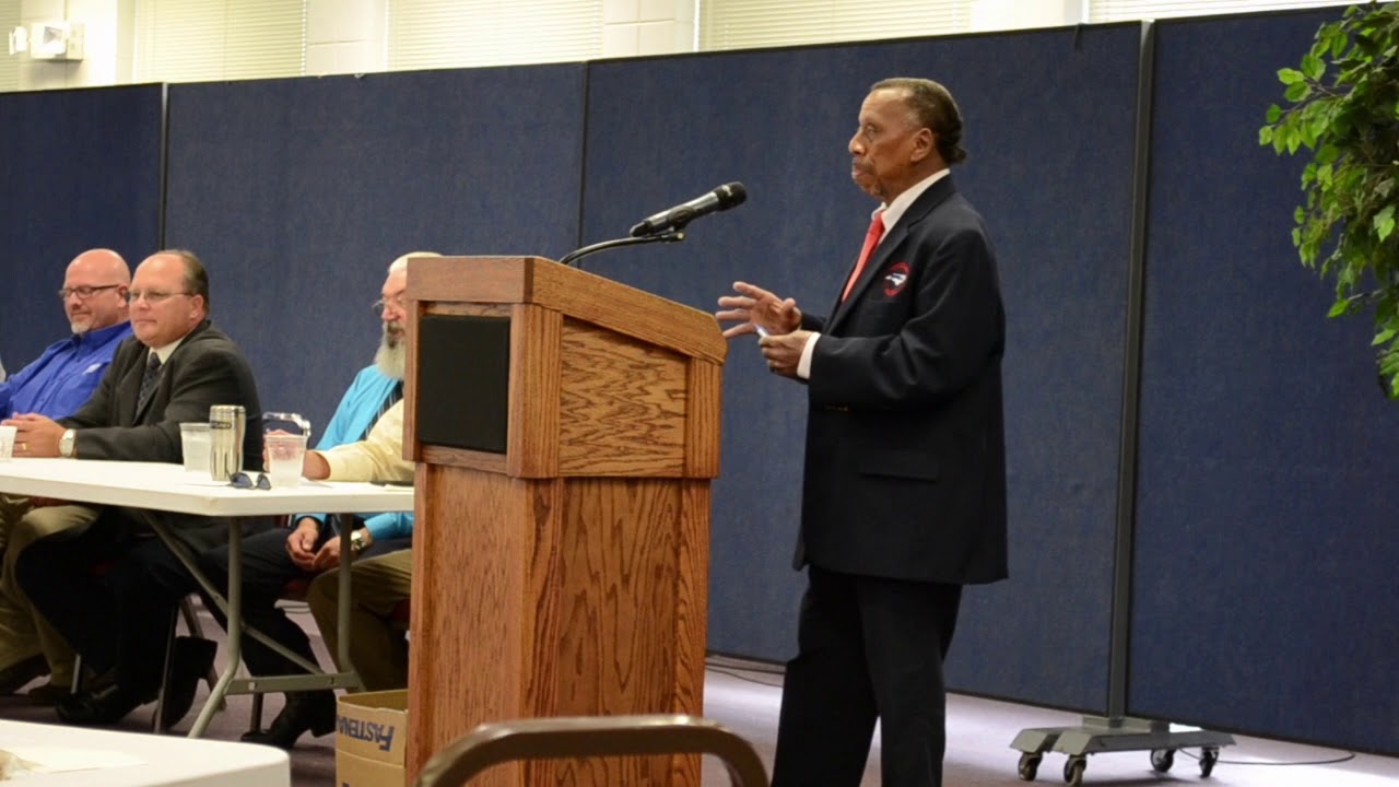 nc-road-team-captain-demetrius-stewart-speaks-at-jcc-truck-driver