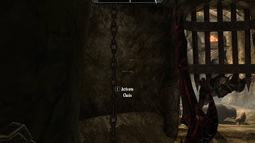 Fun Time In the Dungeons of Skyrim Draugr Stuck on Door
