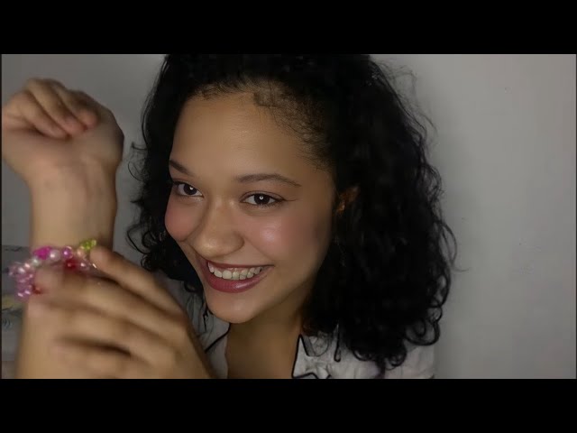 ASMR: Psicóloga retira suas energias negativas