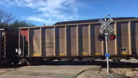 CSX ES40DC Leads Coal Train