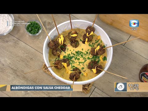 Albóndigas con salsa cheddar