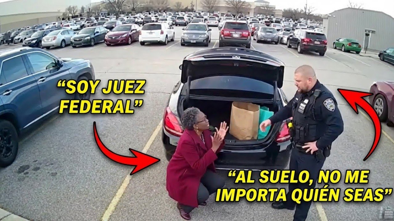 Agente racista arresta a jueza federal negra y la ciudad paga un alto precio