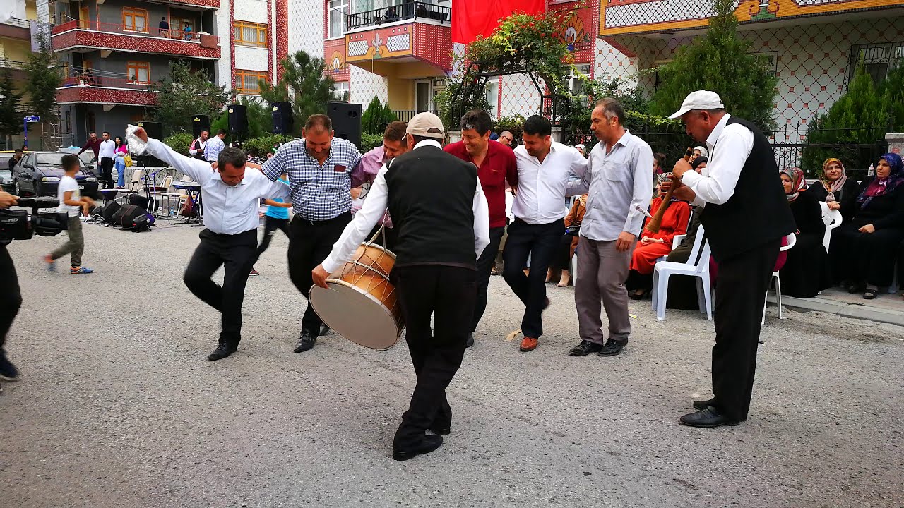 Keskin Abdalların müziğinde Keskin Halayı.