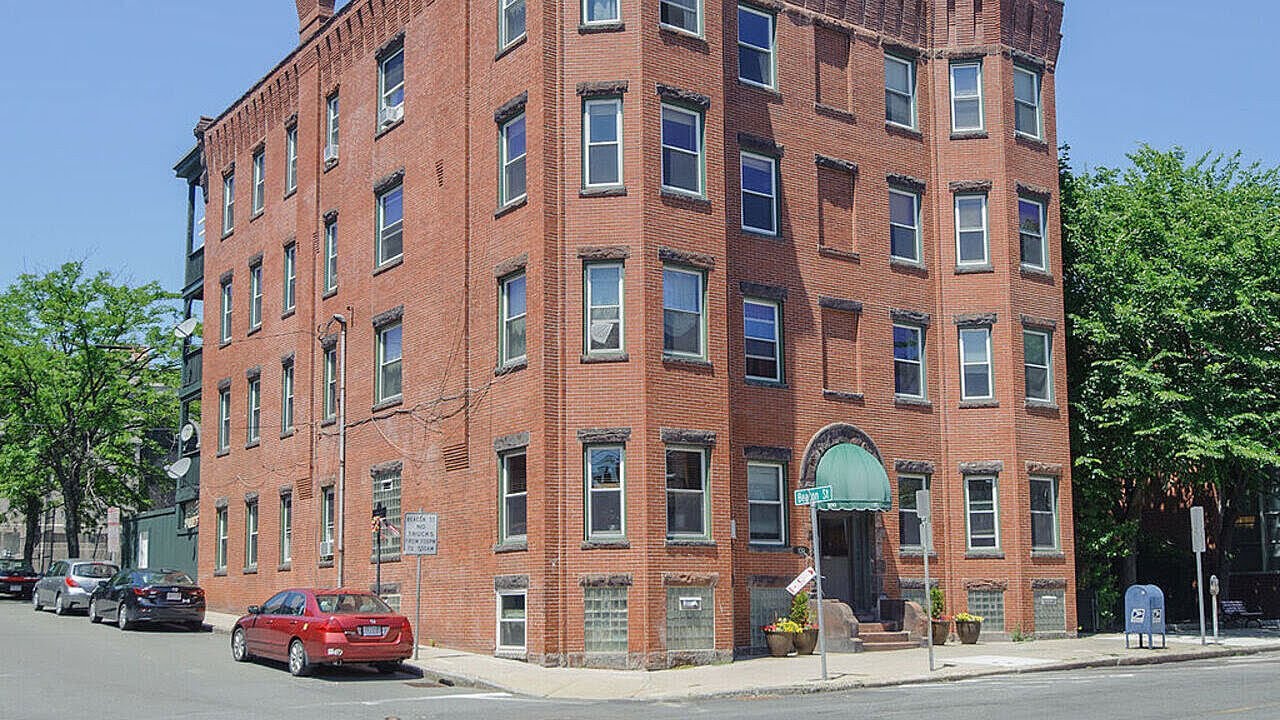 Video Tour 100 Broadway Chelsea MA 021502606 Boston Real Estate