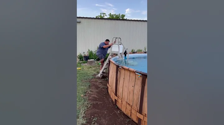 How cold will dry ice make this pool?