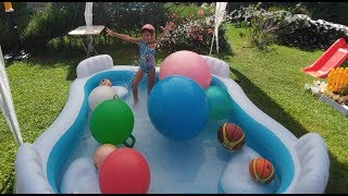 Büyük oturaklı havuza su doldurduk toplarla oynadık , Eğlenceli çocuk videosu