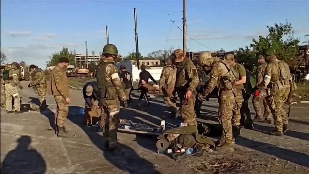 Ukraine invasion by Russia, Day 83 evening, Mariupol, the families ...