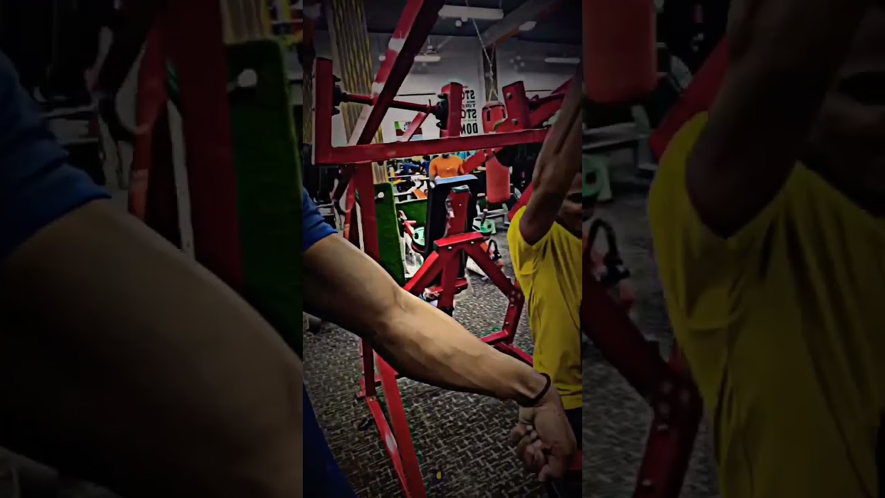 biceps check 💪 body flexing 😤💪, #youtubeshortsindia #shorts #shortvideo #viralvideo #motivation