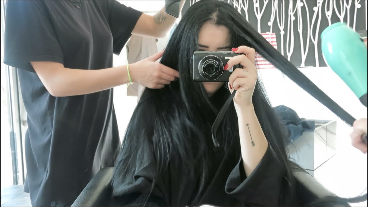 VOGLIO TAGLIARMI I CAPELLI | VLOGMAS 17/12/2015