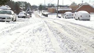 Roanoke working to plow neighborhood roads