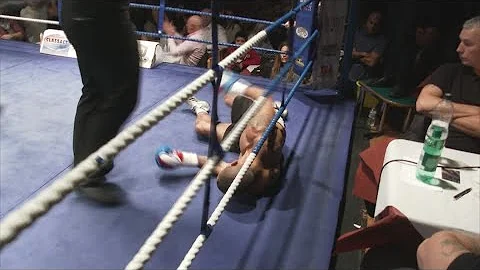 IBA Boxing - Hard Hitting Reece Rowell First Round...