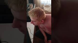 KIjk mee hoe Menno verrast wordt deel 2 #mennocraft #minecraftnl #youtubeshorts #gamingnl #surprise
