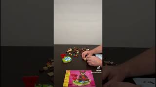 LEGO Brick Headz set number 40462 .Valentine's Brown Bear screenshot 4