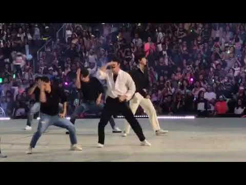 JJ Project Jaebum & Jinyoung @KconLA2017 fan cam