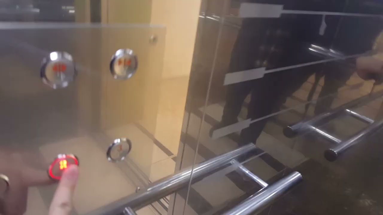 대구 롯데아울렛 이시아폴리스점 B2~3층 운행용 쉰들러엘리베이터(Schindler 5300, 현대엘리베이터 OEM) 탑사기(2018.02.27 촬영)